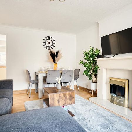 Liverpool Home With Free Parking West Derby Exteriér fotografie