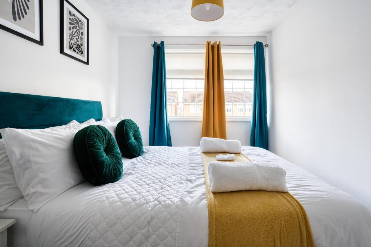 Liverpool Home With Free Parking West Derby Exteriér fotografie