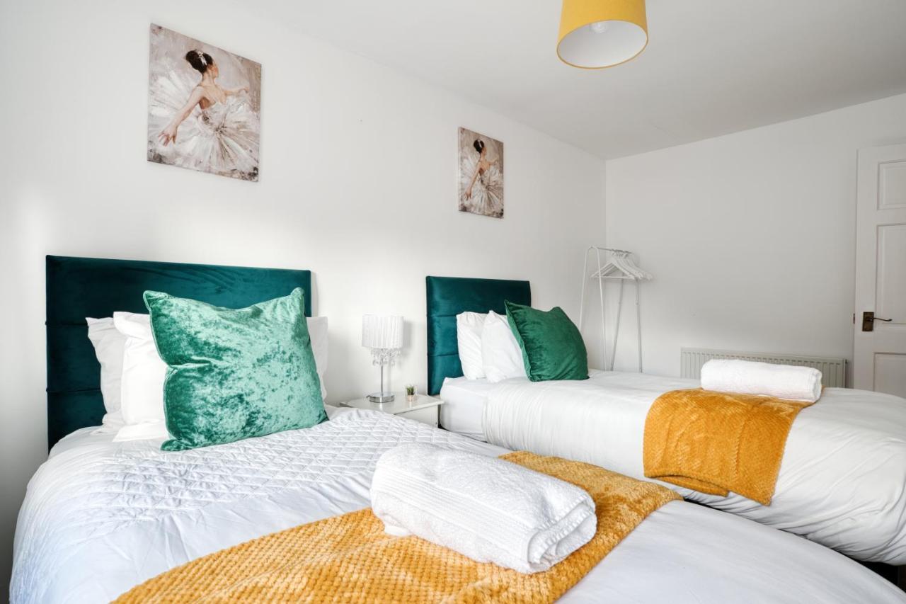 Liverpool Home With Free Parking West Derby Exteriér fotografie