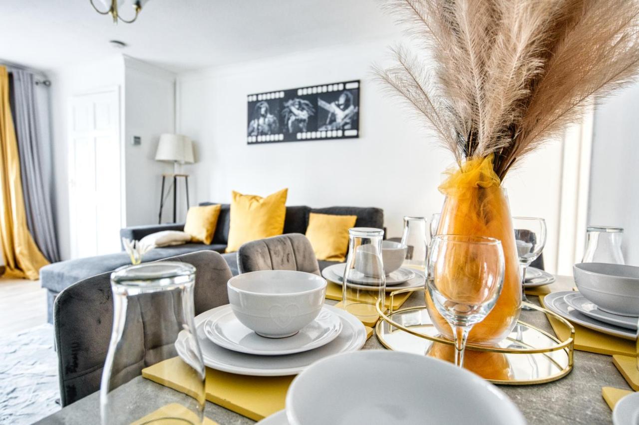 Liverpool Home With Free Parking West Derby Exteriér fotografie