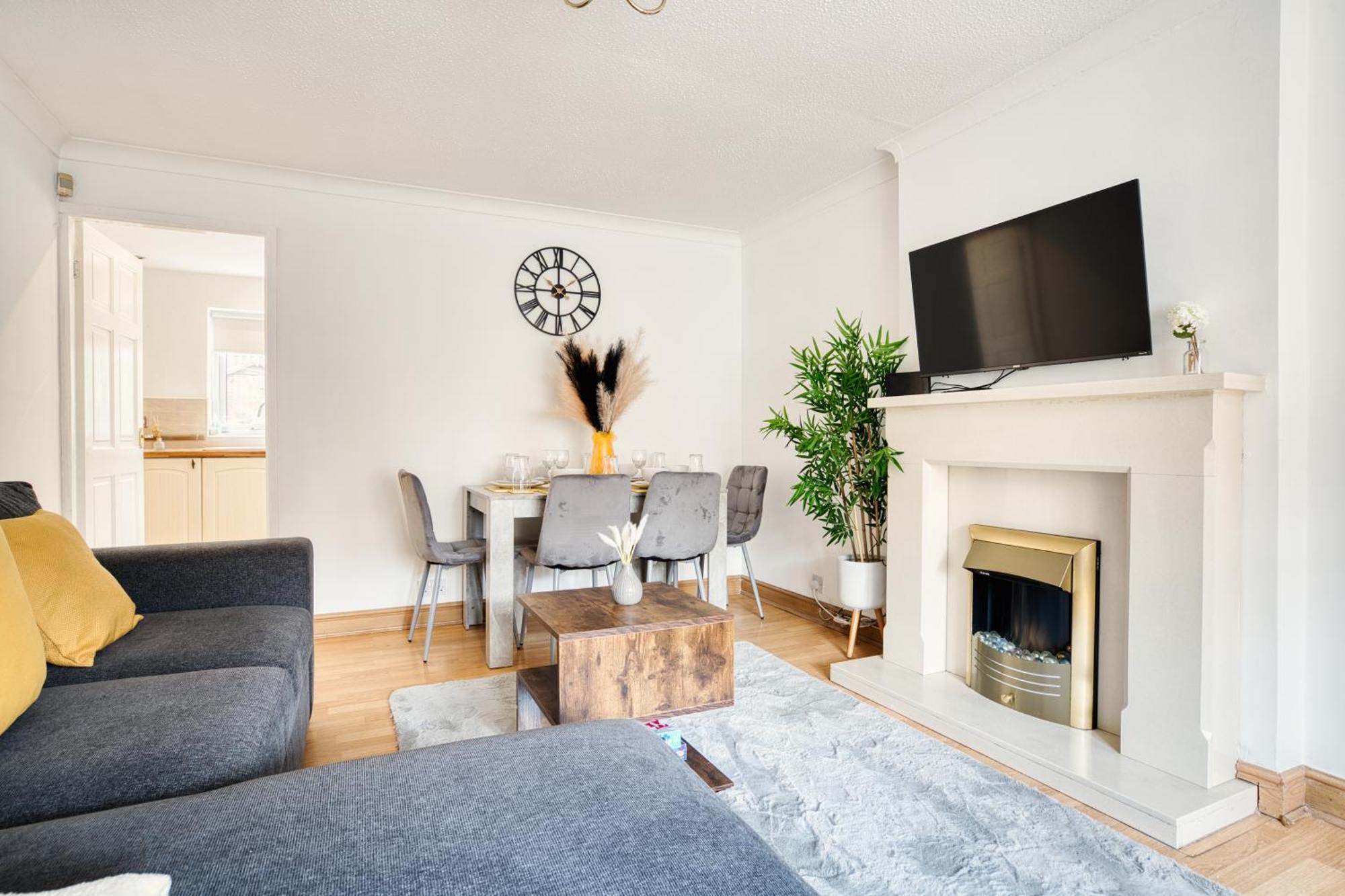 Liverpool Home With Free Parking West Derby Exteriér fotografie